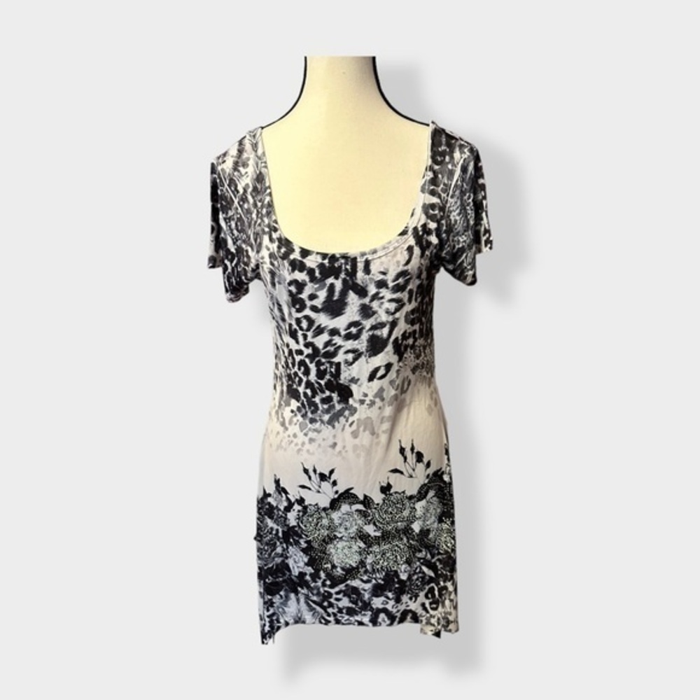 Women’s La Donna Asymmetrical Artistic Floral & Animal Print XL